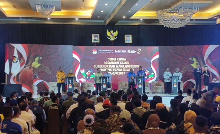 Suasana debat publik kedua