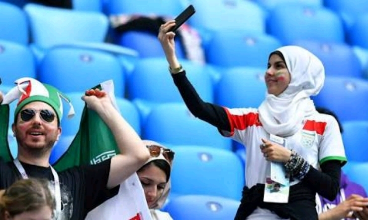 Perempuan Iran Dihalangi dan Sempat Ditahan Ketika Protes di Piala Dunia