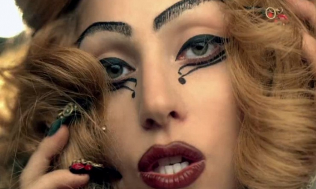 Pemutaran Film Lady Gaga Diganggu Halilintar