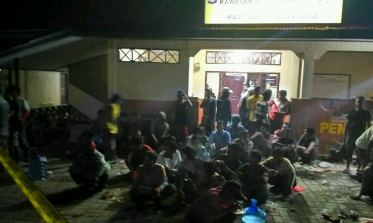 Polisi Evakuasi Puluhan Nelayan Non Papua dari Pomako