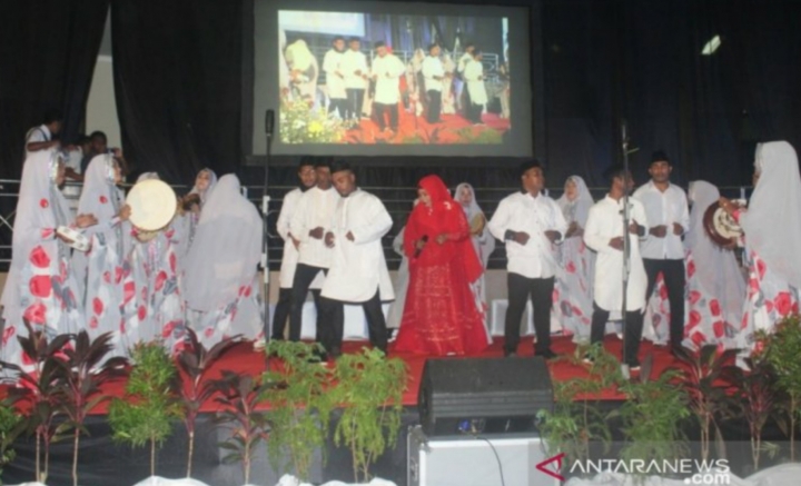 Kelompok Qasidah Az Zahra Warnai Pembukaan Pesparani 1 Katolik Papua