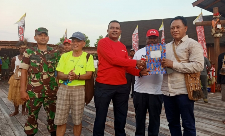 Pemkab Asmat Serahkan Aspirasi Masyarakat Soal DOB Papua Selatan Ke Anggota DPR RI