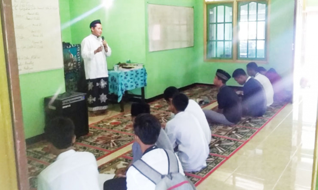 22 Pelajar SMAN I Mimika Antusias Ikuti Bimbingan Seni Baca Al Qur’an
