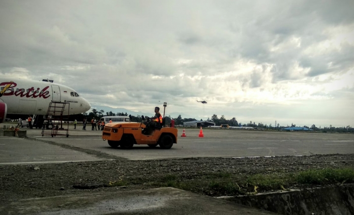 Semakin Menggeliat, Apron Bandara Moses Kilangin Mulai Tak Mampu Tampung Pesawat