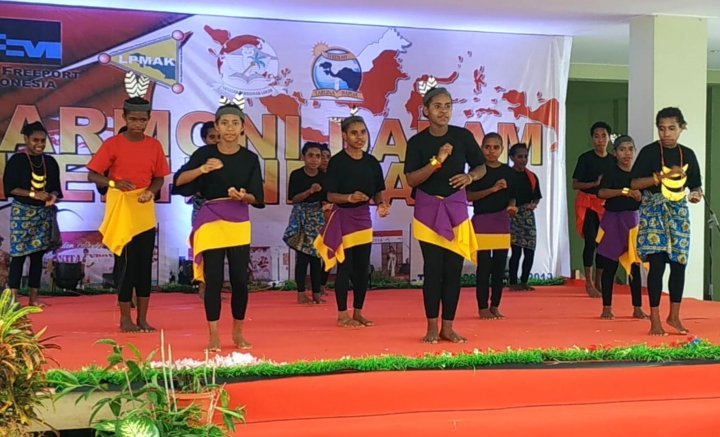 Sekolah Taruna Papua Satukan Perbedaan di Bulan Bahasa